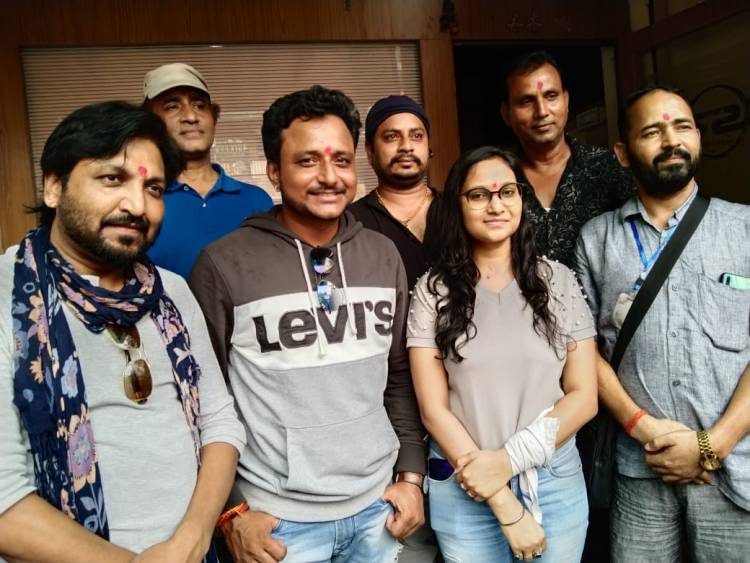 Anjana Singh and Amrish Singh's film 'Jai Maa Vindhyavasini' has a great time
