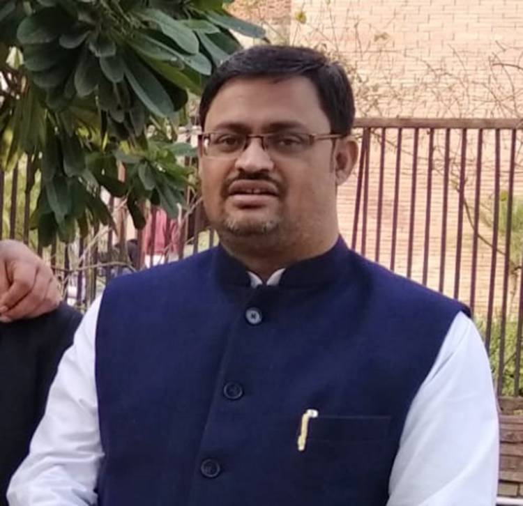 Santosh Kumar Singh has been given the responsibility of becoming the National General Secretary of National APNI  Party.