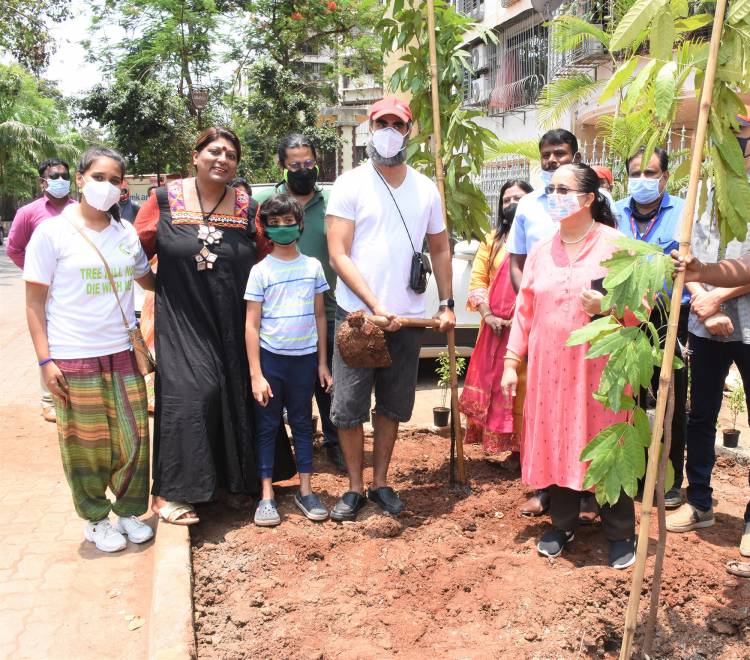 Ranvir Shorey with son Haroon Shorey, Singer-Entrepreneur Saniya Saiyad take forward BMC’s Be A Tree Parent MEGA Vriksha Campaign